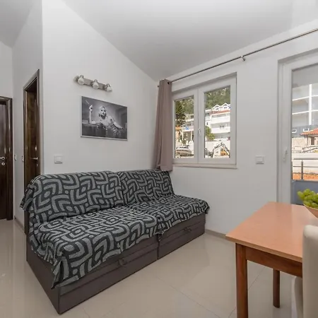 Apartment Bilin San