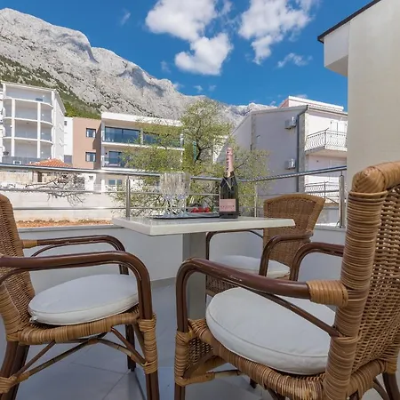 Apartment Bilin San Baska Voda