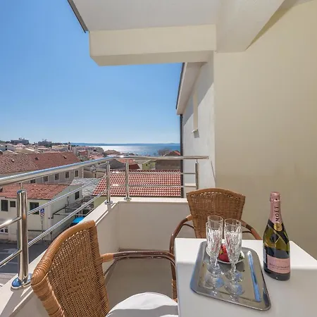 Bilin San Apartment Baska Voda