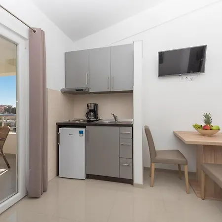Apartment Bilin San