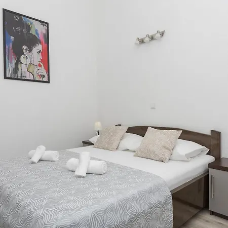 Bilin San Apartment